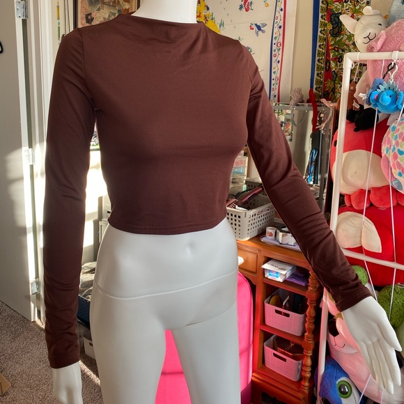 Tops - Cropped long sleeve size small